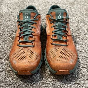 On Cloud X Men’s running shoes - Lightly worn - Size 8